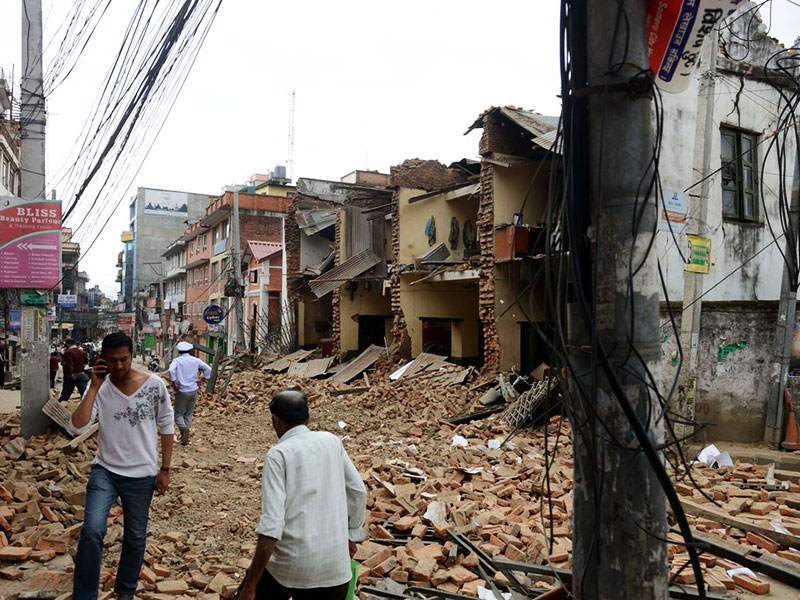【图集】尼泊尔遭遇80年来最强地震 现场惨不