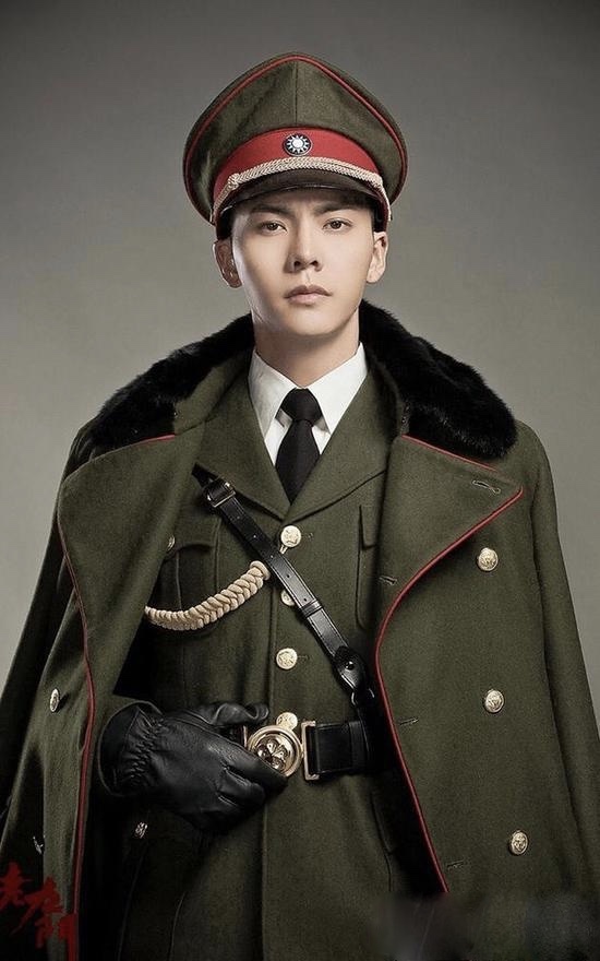 一言不合,陈伟霆就变自带BGM的男人,颜值剧《