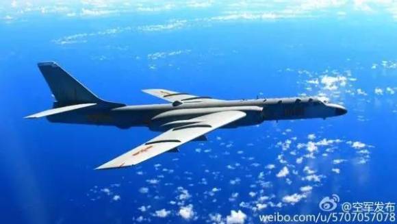 央视揭秘中国战神轰炸机巡航黄岩岛 震撼照片