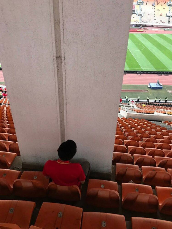 中国足球震惊日本网友 却是因为一个座位|界面