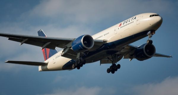 美国达美航空陷入"逐客门"|界面新闻