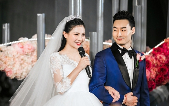 跳水金童玉女何姿与秦凯大婚