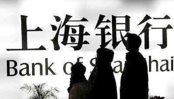 上海银行每10股派5元转增4股,今年股价涨幅居