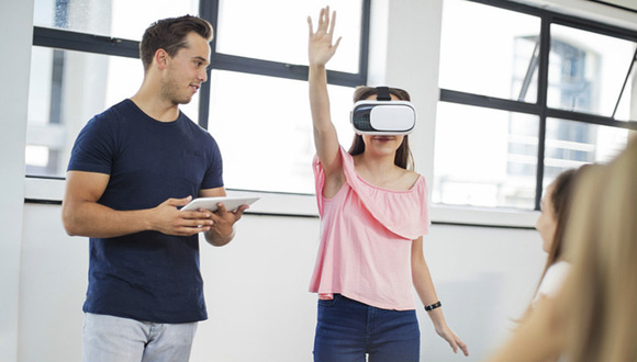 上海市教委联合好未来 就公立学校教育信息化