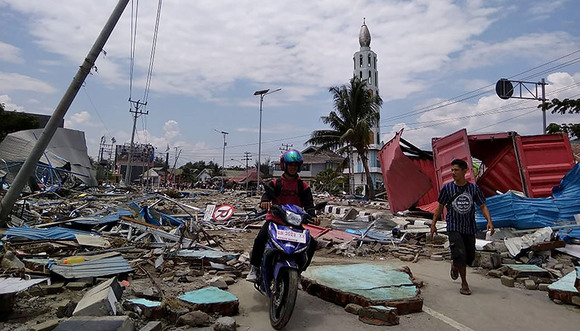 印尼地震海啸已超800人遇难 副总统:最终数字恐怕有数