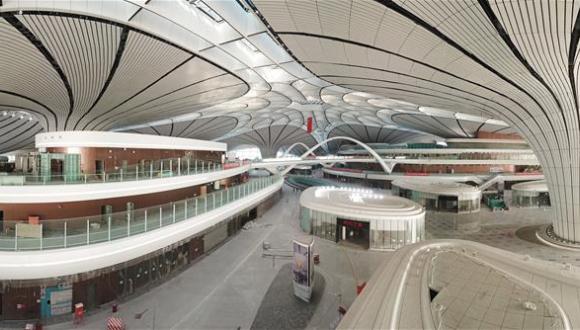 北京大兴国际机场航站楼内景.摄影:新华社记者 才扬