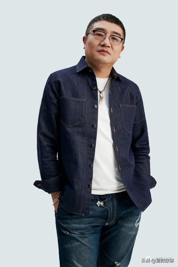 专访京东徐雷:除了上市外不穿西装,做个直播卖房的"摇滚老炮"