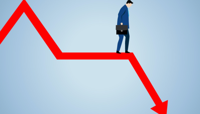 1小时前:公司起名-不良率高达34%、净息差为负，这家银行评级三连降