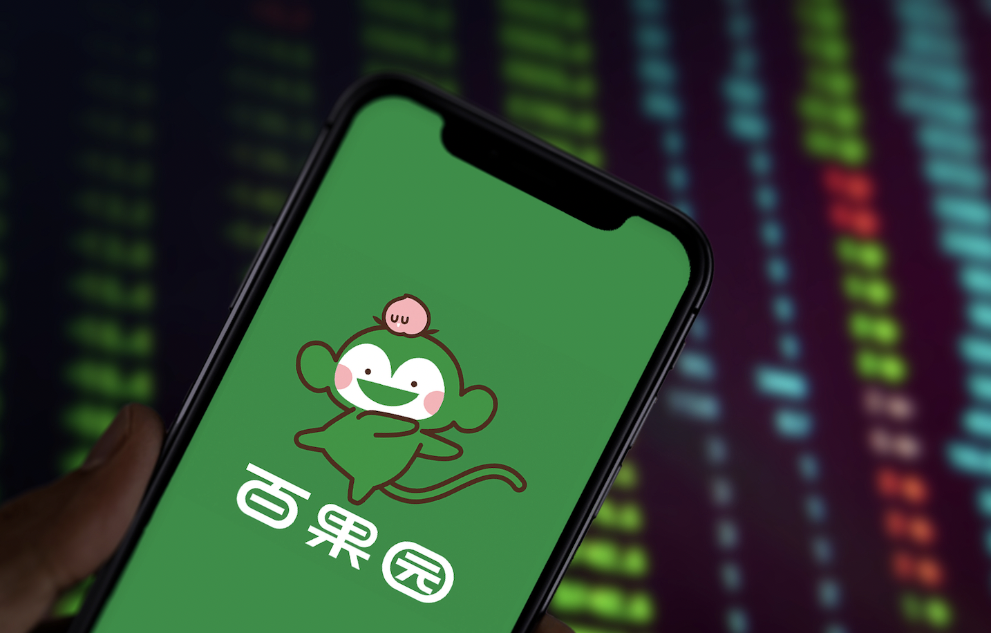 百果园拟筹约3亿元还债，半年亏损超3亿，一年关店超1600家 
