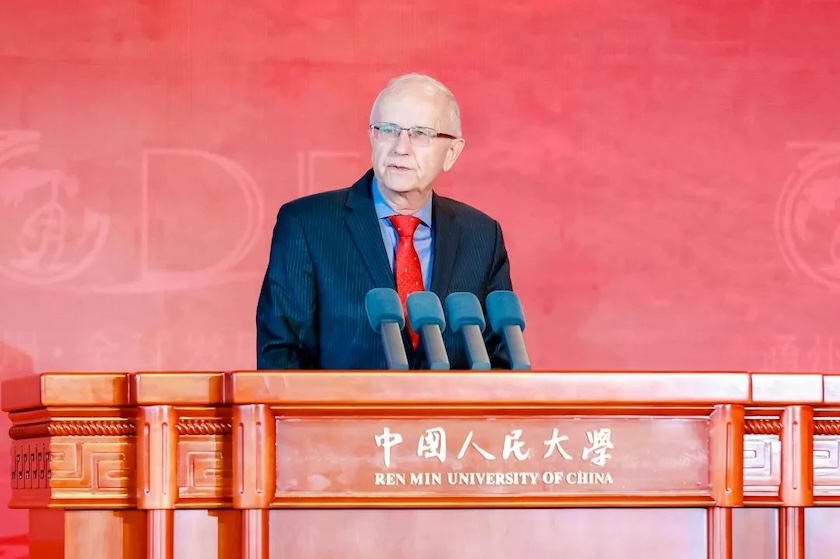 【专访】波兰前总理科勒德克：美国遏制中国的行动终将失败