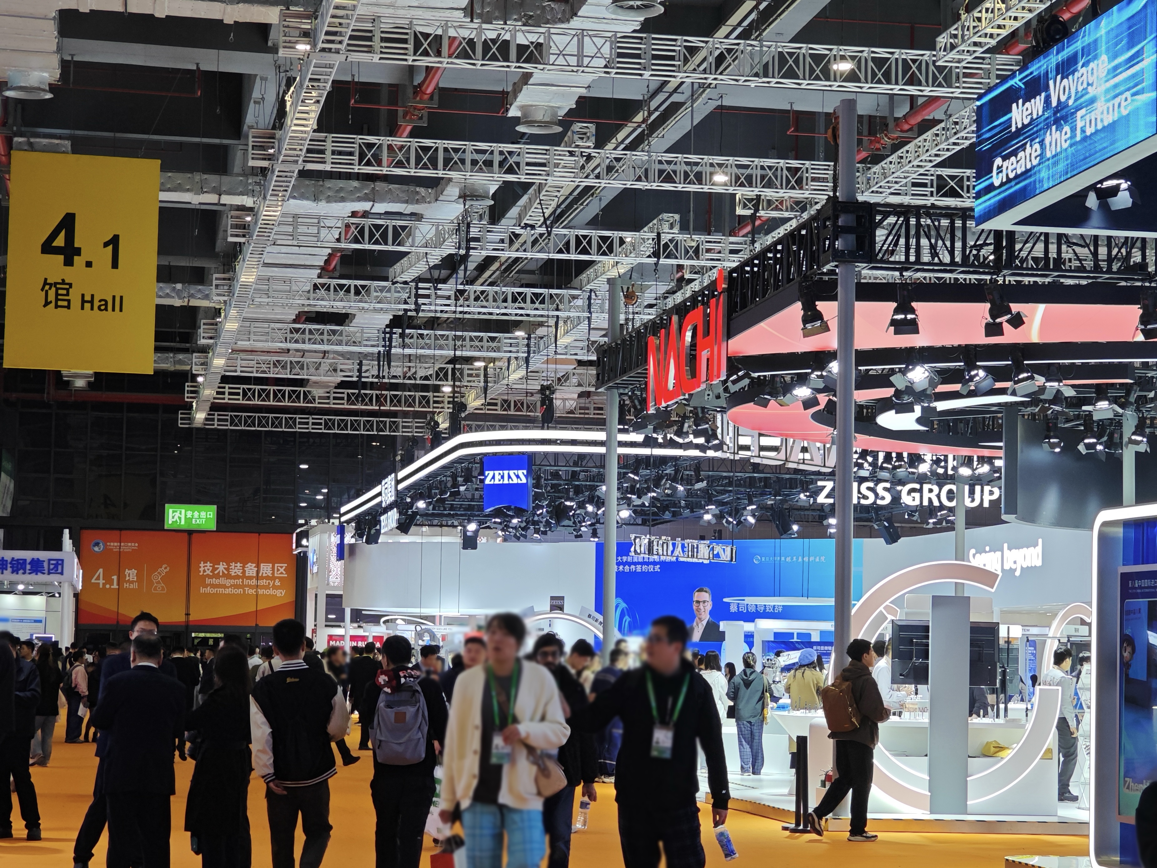 从新能源汽车、储能到半导体封装,进博会成海外新材料巨头创新试验场 | 共享大市场