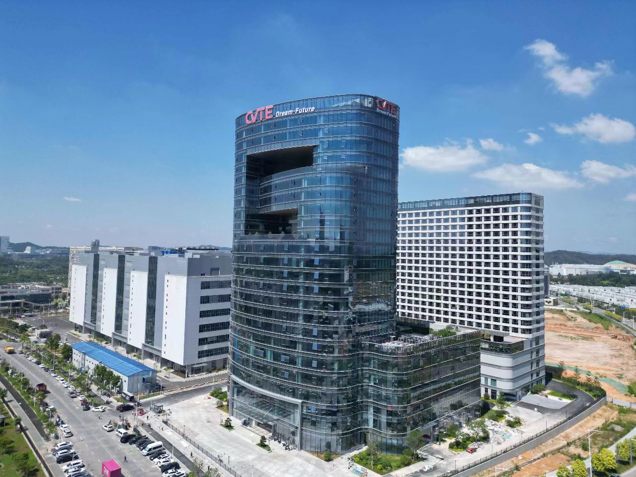 出货60万台，广州黄埔这家公司靠一块会议平板打开全球市场