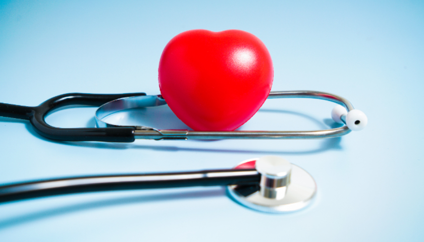 地方新闻精选 | “亚洲最大医院”西院区停诊 成都27岁女子家门口遇害案开庭