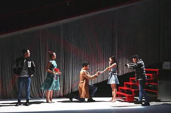 春暖花又开 首届“枪与玫瑰”女性戏剧邀请展来了