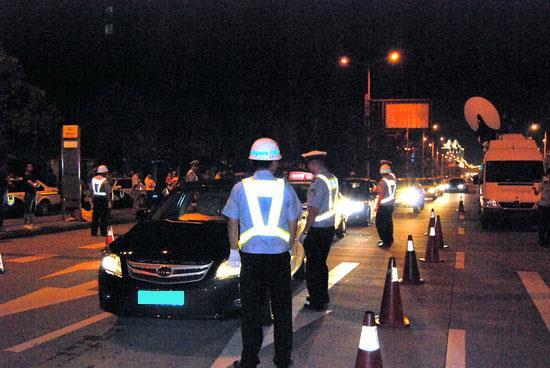 数据告诉你,喝酒12小时后到底能不能开车?|界