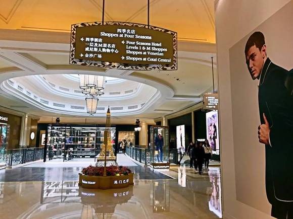 四季名店购物廊的t galleria汇聚超过130个国际品牌,提供一系列化妆