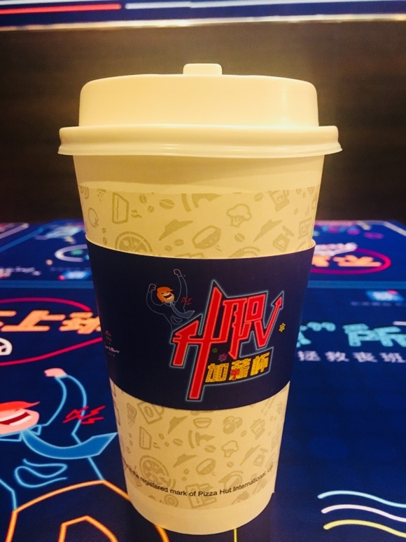 联手必胜客,脉脉如何做到品牌体验式营销迭代