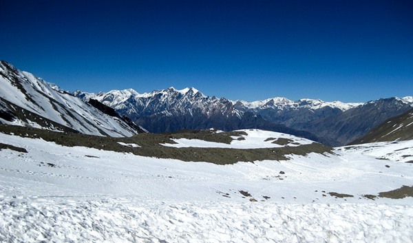 周二雪崩发生的地点,安娜普纳环线上的Thorung Pass