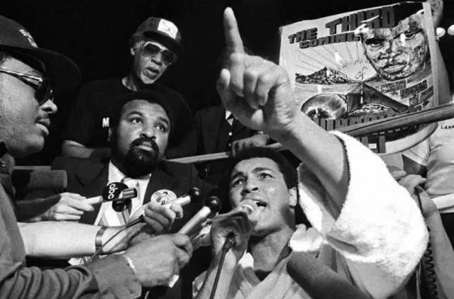 从没看过拳王阿里的比赛，我们到底在纪念他什么?