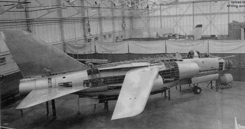 AFVG全尺寸模型,由于法国的参加,模型具有浓浓的“幻影”G味道