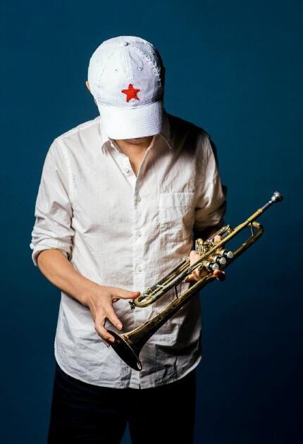 “滚动三十”——崔健让人重新爱上中国摇滚乐