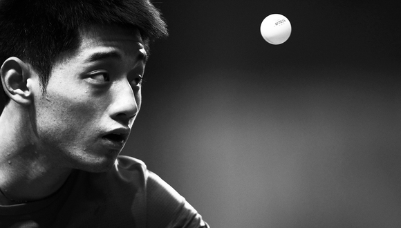 张继科秀英语盛赞C罗乒球技艺:有机会也切磋下