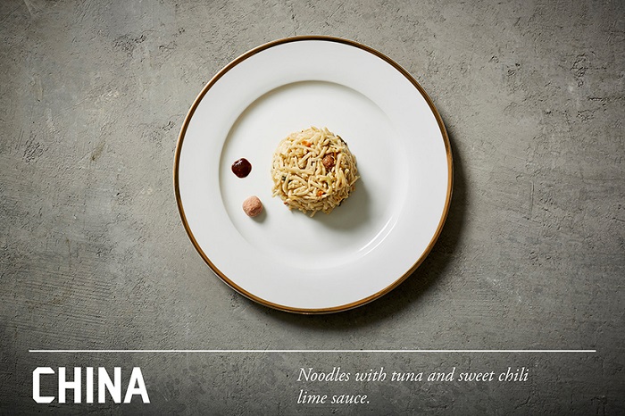 艺术家把难吃的军用口粮变成了米其林大餐