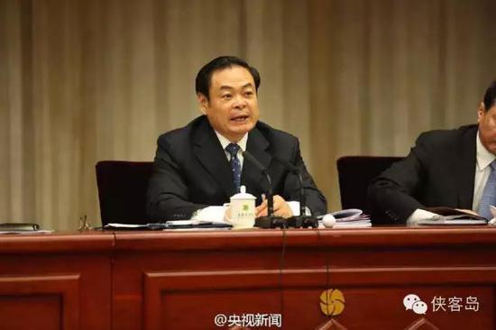答完腐败问题，时任山西省委书记王儒林说，