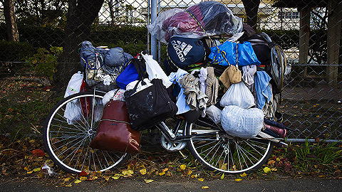 自行车上的家：日本流浪汉的日常生活