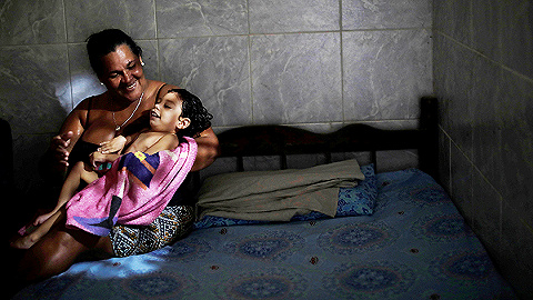 孤独的母亲：巴西寨卡病毒爆发三年之后