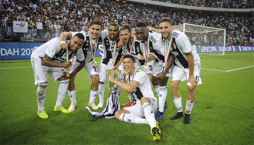 【体育早报】亚洲杯国足0-2负韩国 尤文图斯夺