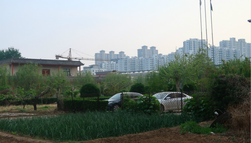 如今,洪源房地产公司内少有人走动。摄影:黎文婕
