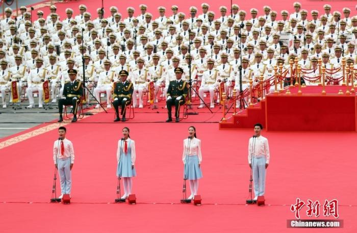 7月1日上午，庆祝中国共产党成立100周年大会在北京天安门广场隆重举行。图为庆祝大会现场。a target='_blank' href='http://www.chinanews.com/'p中新社/a记者 盛佳鹏 摄
