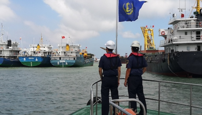 强台风“烟花”来袭，上海洋山港船舶将全部撤离