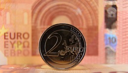 华融消金股权正式挂牌转让：挂牌价格7.27亿元，接手方必须是金融机构