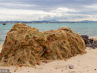 推动海洋作业废塑料回收再生，这家企业把渔网变时装