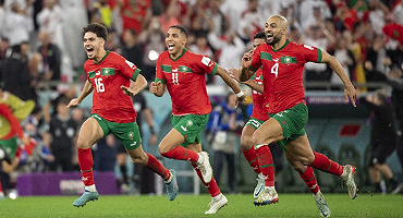 爆冷战胜西班牙，“黑马”摩洛哥纯粹足球首进世界杯八强