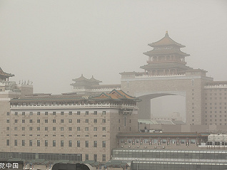 北京7年来首次在12月发布沙尘预警，北方沙尘预计2日后好转