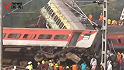 印度发生“本世纪最严重”火车事故，已造成233人死亡，约900人受伤