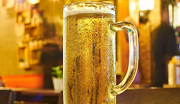 重庆啤酒，掉入嘉士伯的高端化陷阱？