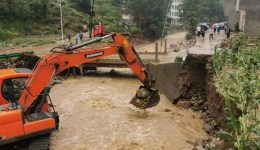 陕西汉中发布暴雨红警，镇巴突发50年一遇暴雨致80条道路中断