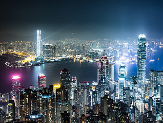 本地消费力流失，香港要开始搞活夜经济