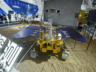 火星探测环绕器、碳纤维奥运火炬，这九项产品摘得工博会大奖 | 2023工博会