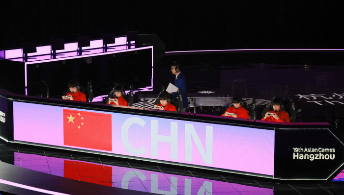 亚运会电子竞技首项《王者荣耀》开赛，中国战队首战告捷