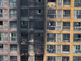 南京住宅樓火災致15死44傷，凸顯電動自行車火災隱患治理難題