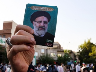 【逝者】伊朗总统莱希：走务实路线的强硬派