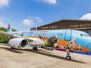 上海迪士尼“疯狂动物城”彩绘飞机来了，与东航联手揽客