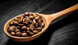 瑞幸咖啡的“低价”之战，要结束了？