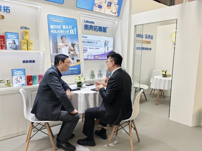 https://img3.jiemian.com/101/original/20250220/import_17400209974033201700112_a700xH.jpg