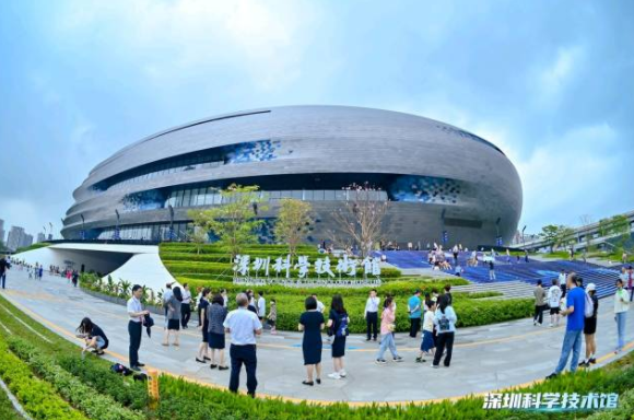 “大飛船”正式啟航！深圳科學(xué)技術(shù)館開館首日人氣火爆